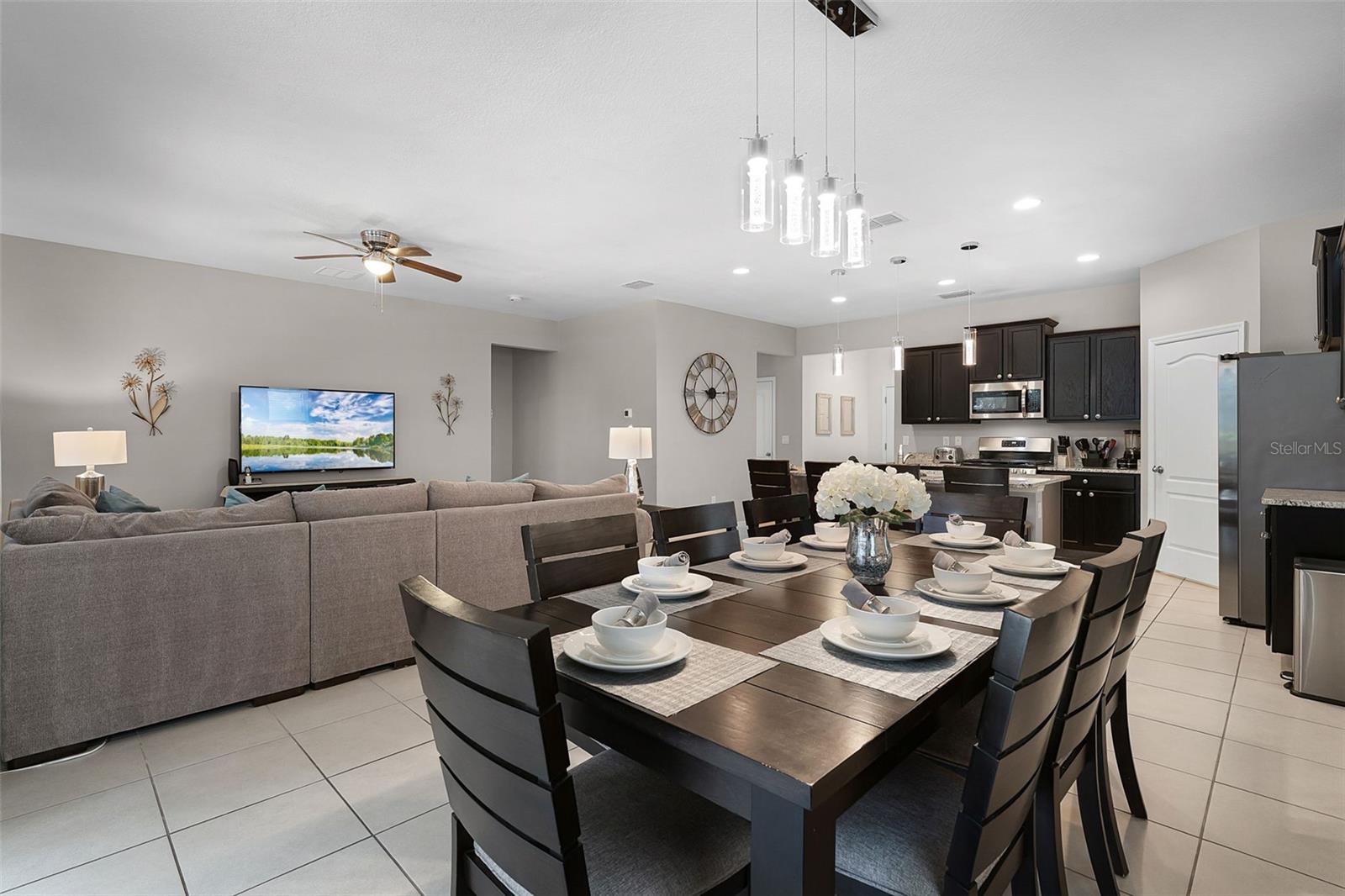 Image 6 of 59 For 6096 Broad Oak Drive
