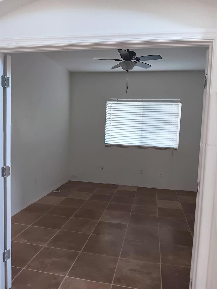 Listing photo id 9 for 18178 Sandy Pointe Drive