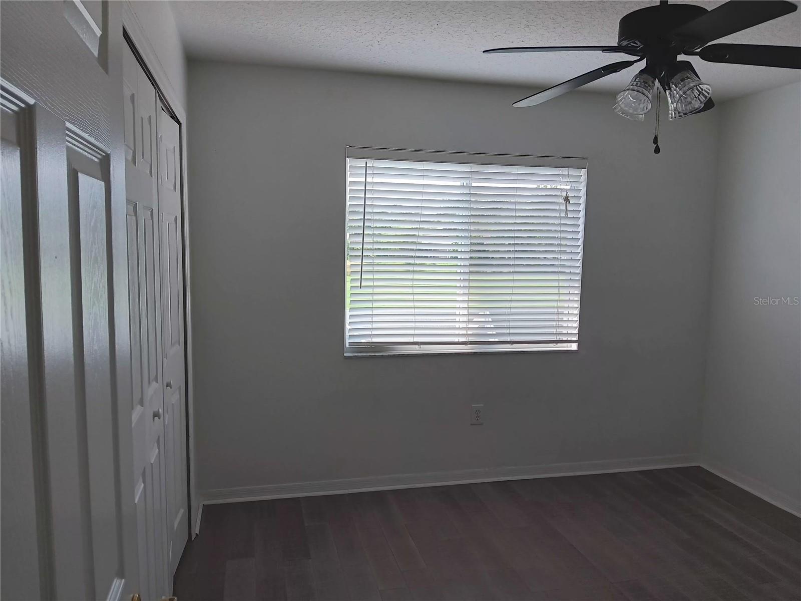 Listing photo id 20 for 18178 Sandy Pointe Drive