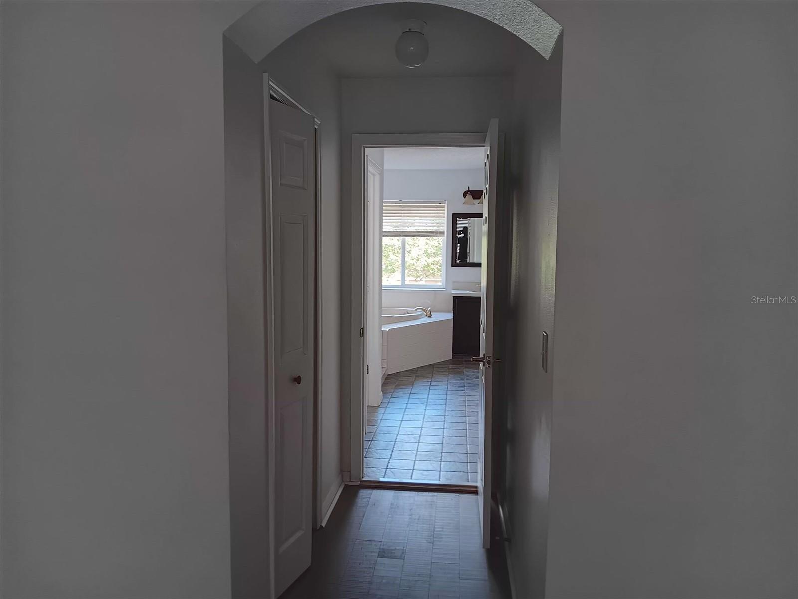 Listing photo id 22 for 18178 Sandy Pointe Drive