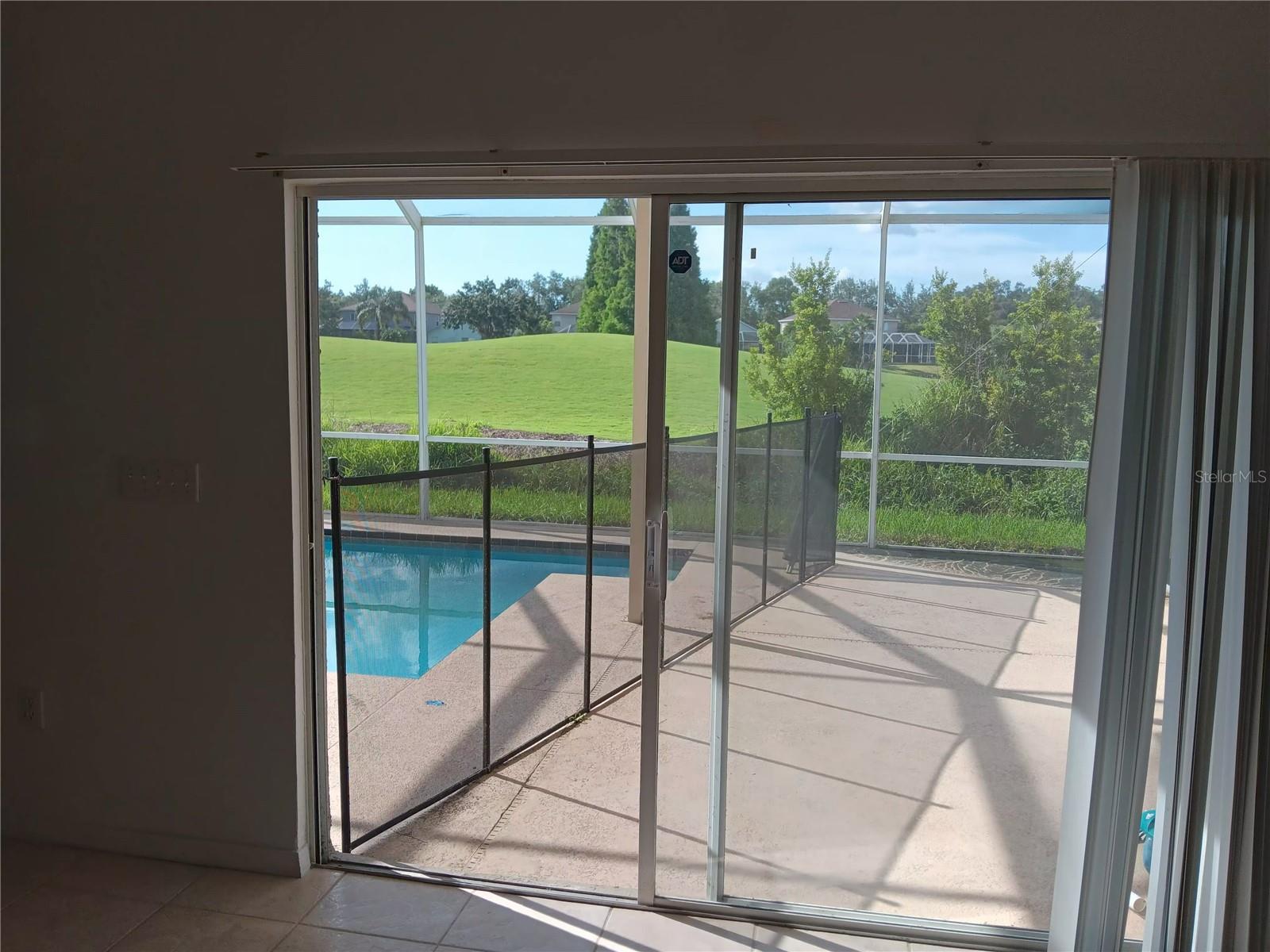 Listing photo id 30 for 18178 Sandy Pointe Drive
