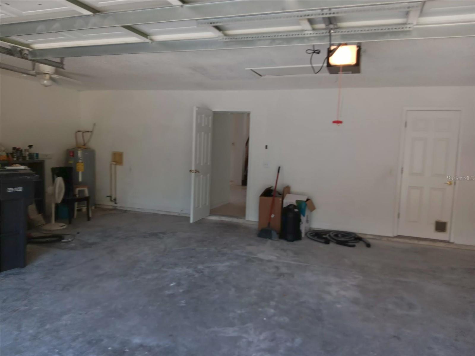 Listing photo id 37 for 18178 Sandy Pointe Drive