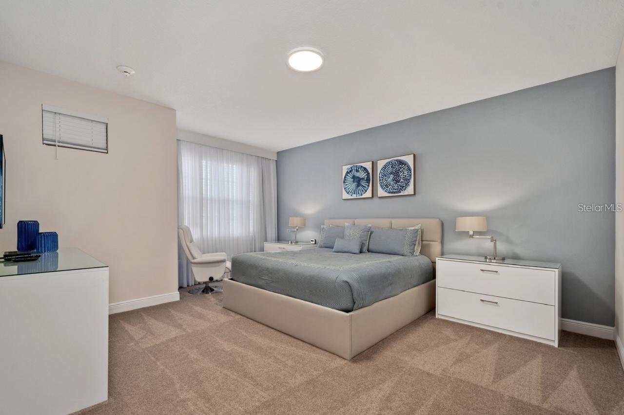 Image 11 of 34 For 7700 Fairfax Drive