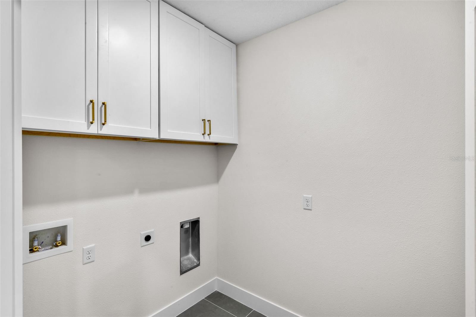 Image 31 of 57 For 1028 Wilks Avenue