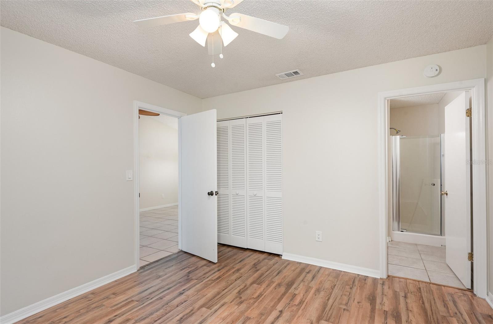 Image 16 of 25 For 915 Fairvilla Drive