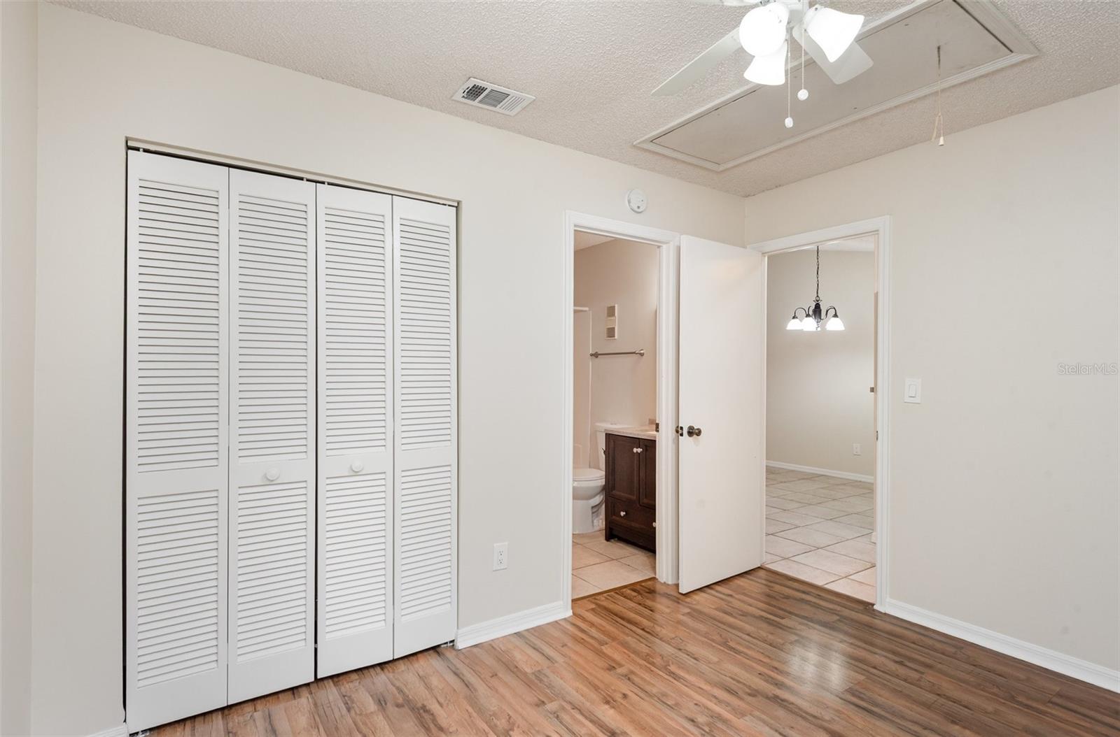 Image 19 of 25 For 915 Fairvilla Drive