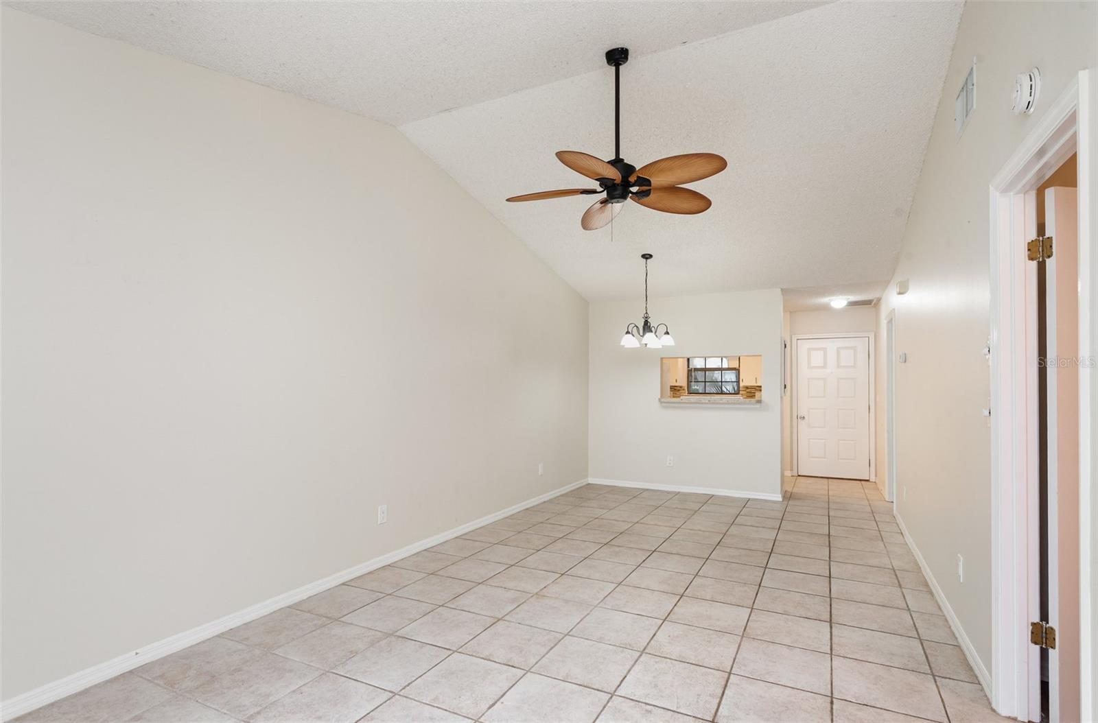 Image 5 of 25 For 915 Fairvilla Drive