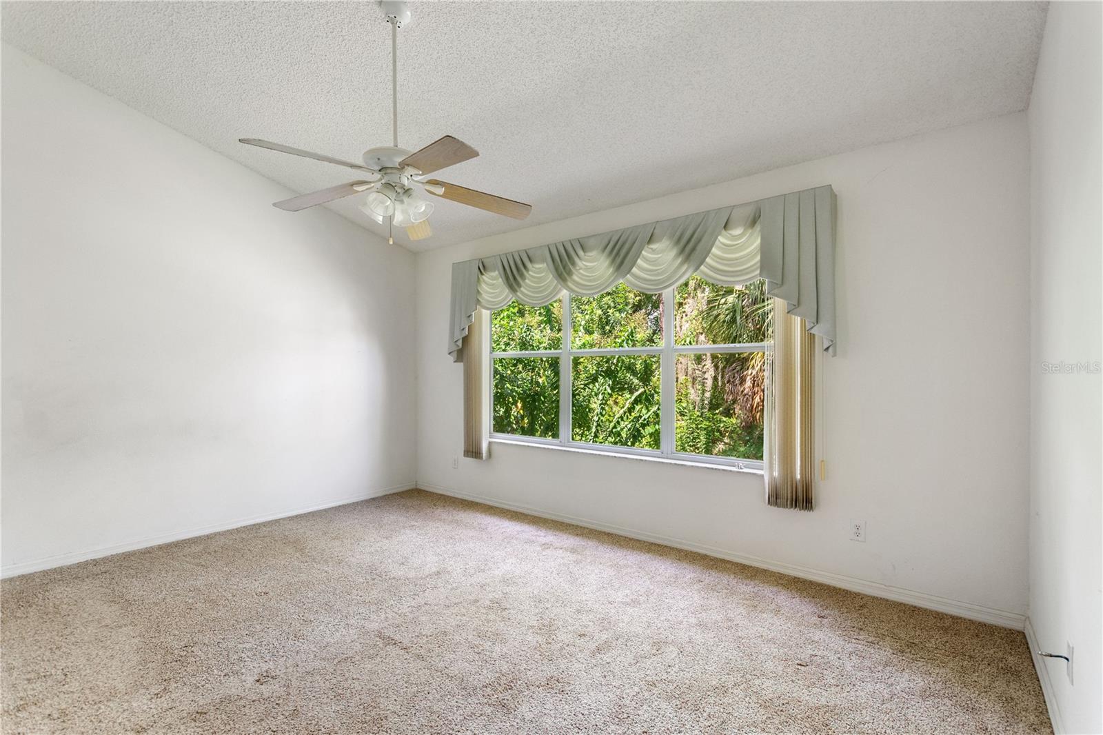 Image 11 of 41 For 5999 Lake Pointe Drive 606