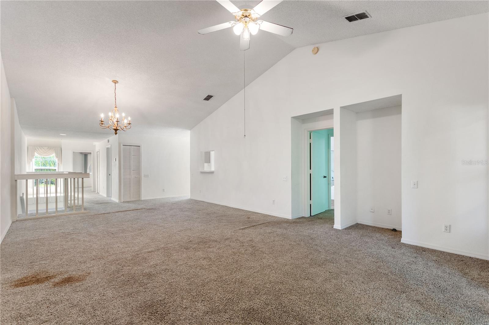 Image 5 of 41 For 5999 Lake Pointe Drive 606