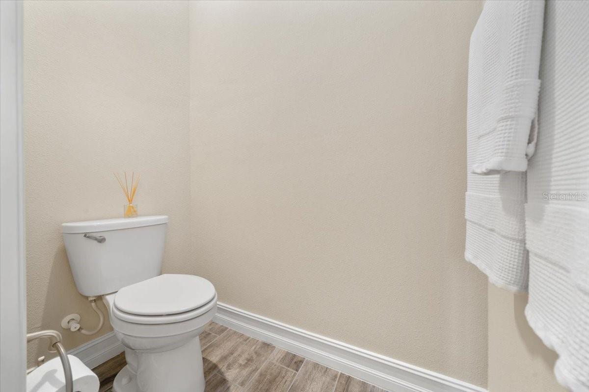 Image 66 of 100 For 5297 34th Street