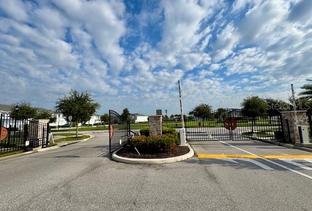 Image 11 of 33 For 2918 Theme Street