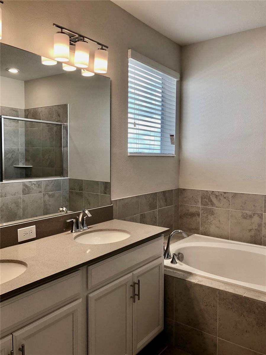 Image 5 of 33 For 2918 Theme Street