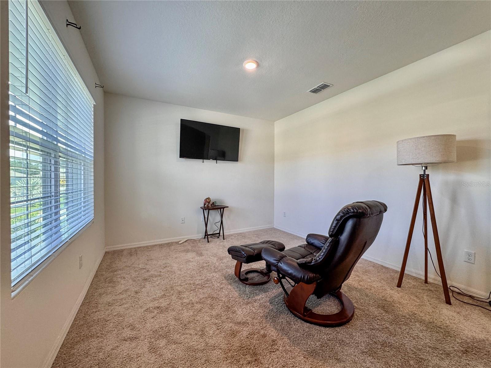 Image 7 of 46 For 6780 Coral Berry Drive