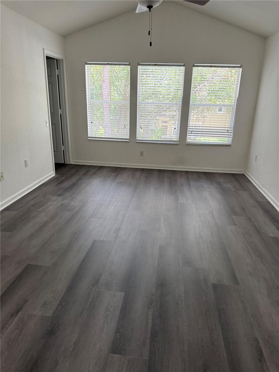 Image 6 of 9 For 6360 Ranelagh Drive 101