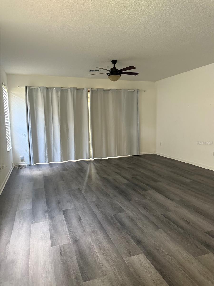 Image 7 of 9 For 6360 Ranelagh Drive 101