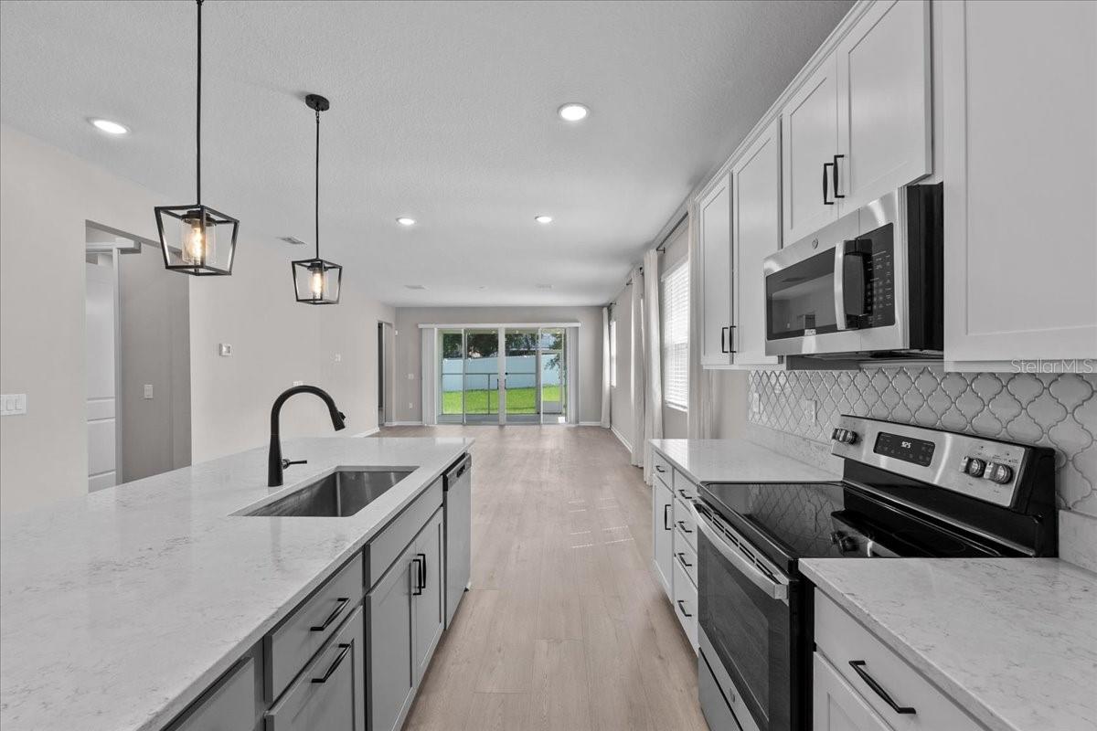 Image 11 of 44 For 1717 Hilltop Drive
