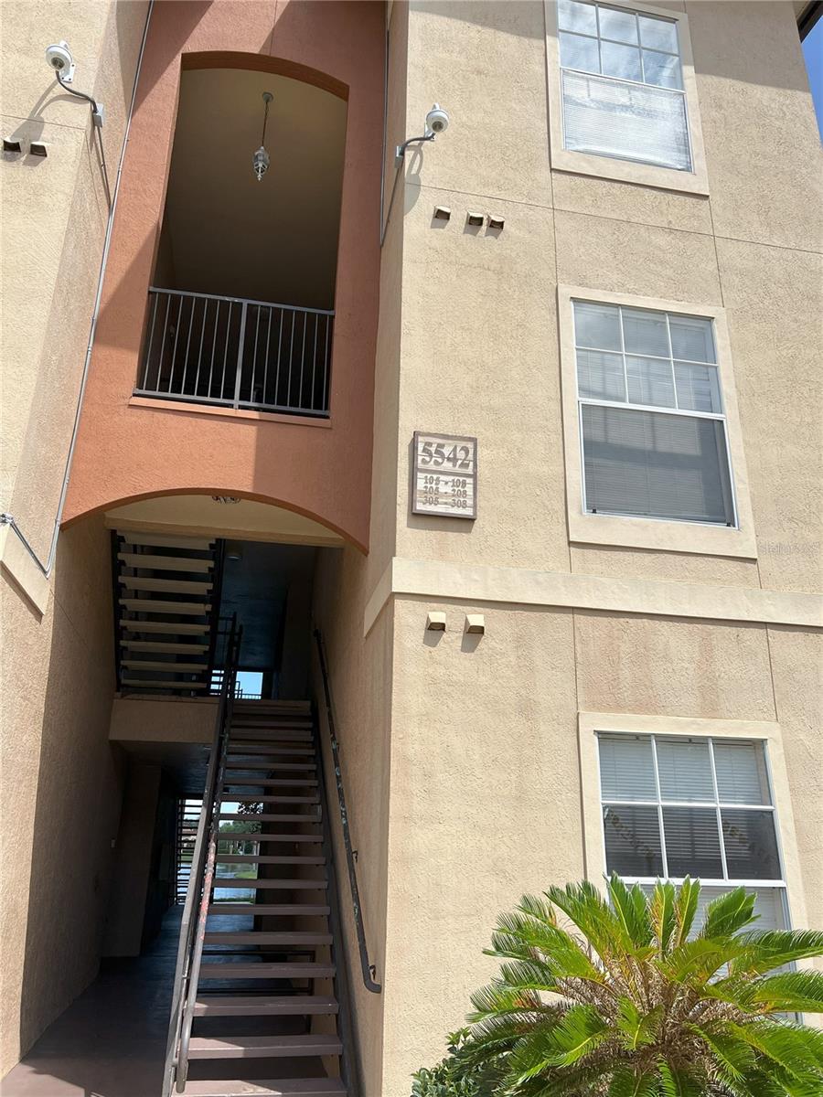 Image 17 of 20 For 5542 Metrowest Boulevard 206