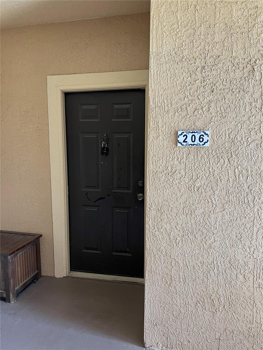 Image 2 of 20 For 5542 Metrowest Boulevard 206