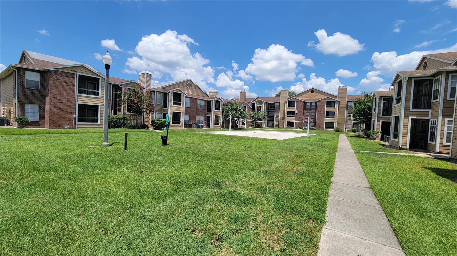 Image 4 of 37 For 5500 Devonbriar Way 210