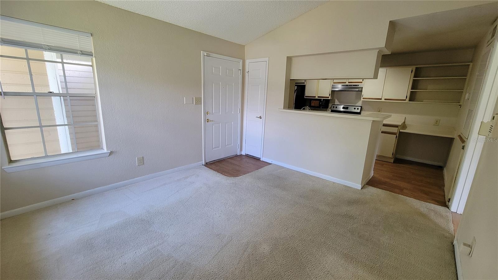 Image 9 of 37 For 5500 Devonbriar Way 210