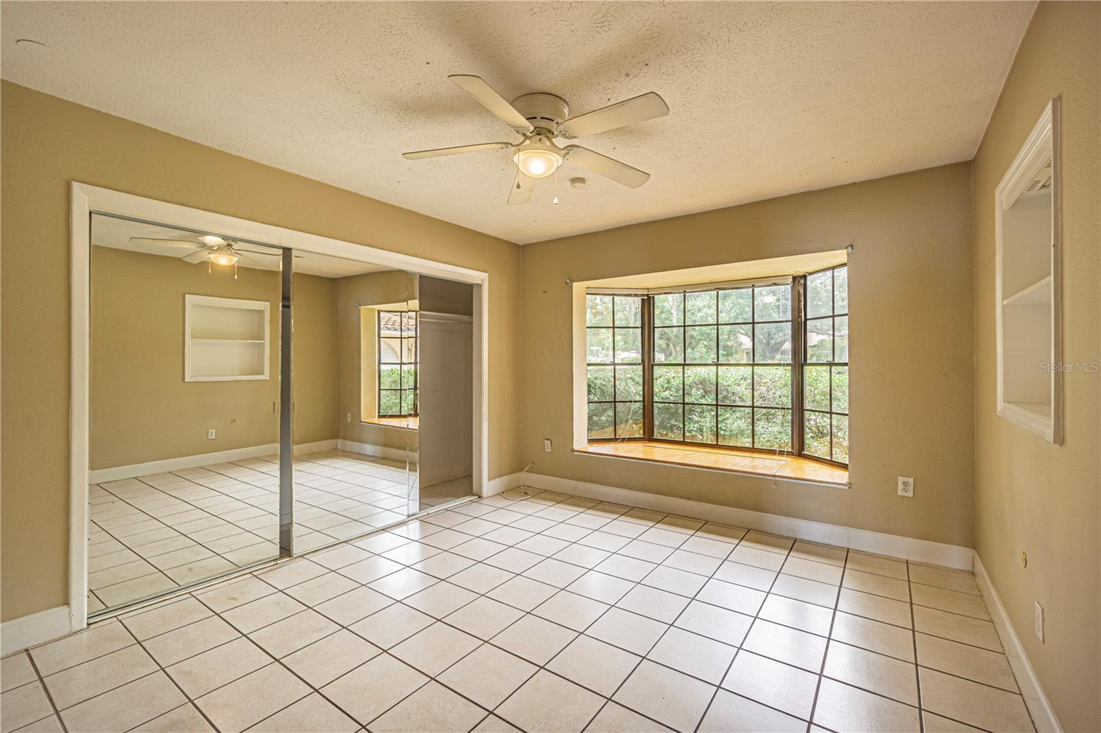 Image 10 of 42 For 18129 Crawley Drive 1