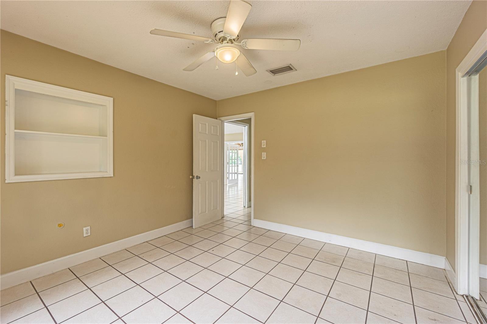 Image 11 of 42 For 18129 Crawley Drive 1