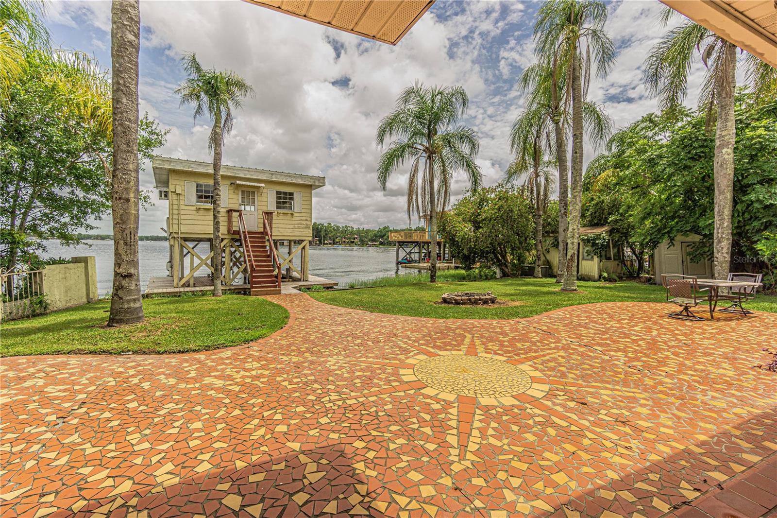 Image 3 of 42 For 18129 Crawley Drive 1