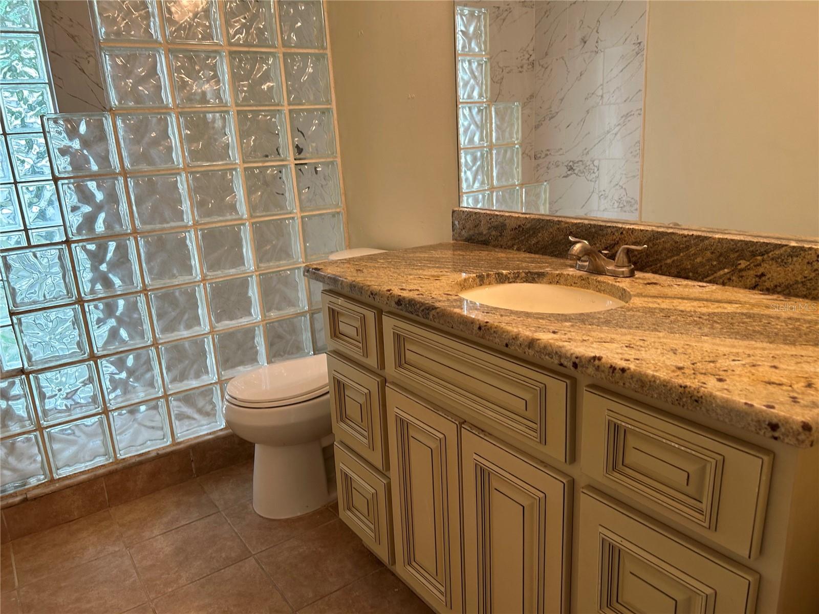 Image 33 of 42 For 18129 Crawley Drive 1