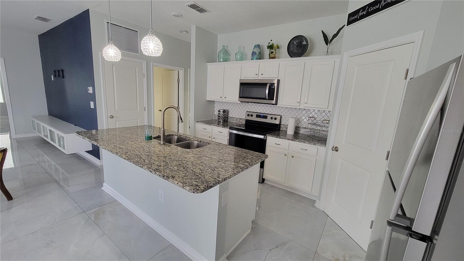 Image 13 of 52 For 1175 Lycaste Drive