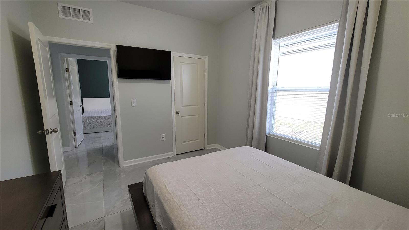 Image 23 of 52 For 1175 Lycaste Drive