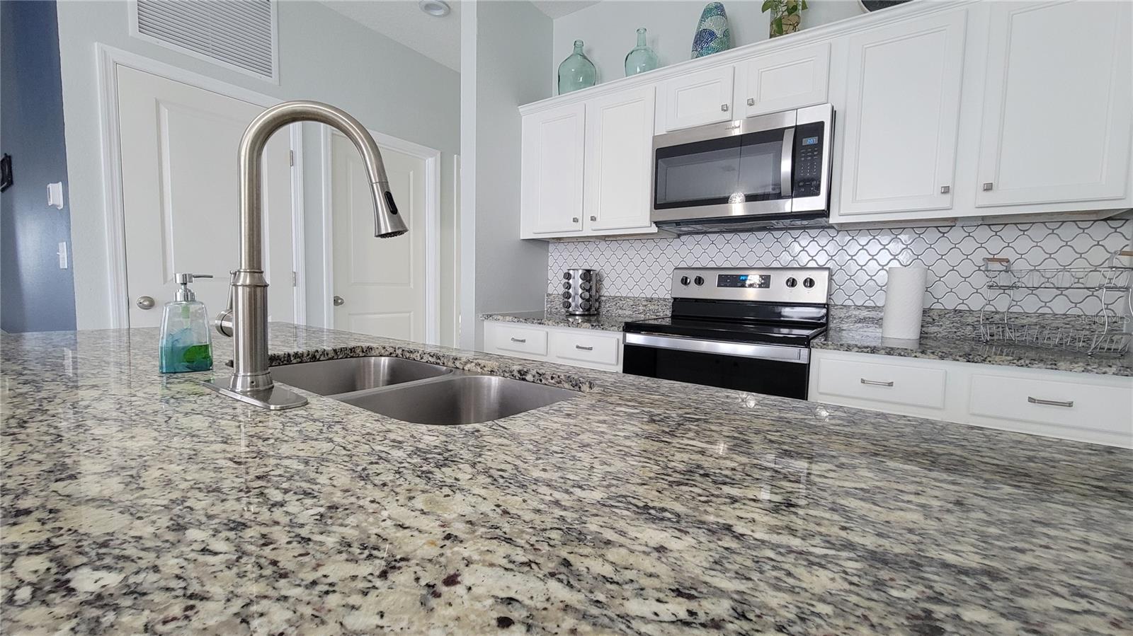 Image 33 of 52 For 1175 Lycaste Drive