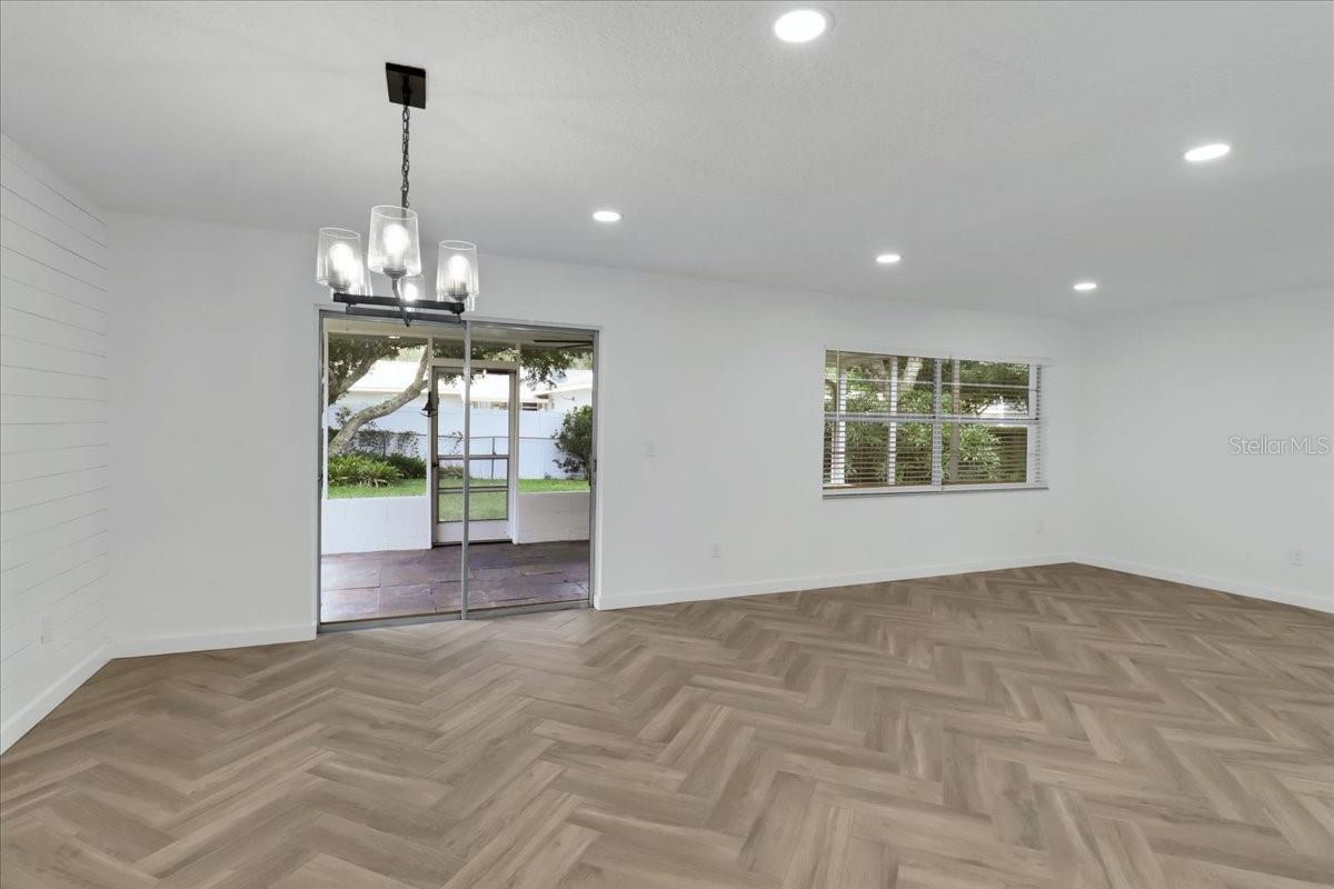Image 16 of 38 For 380 Banyan Drive