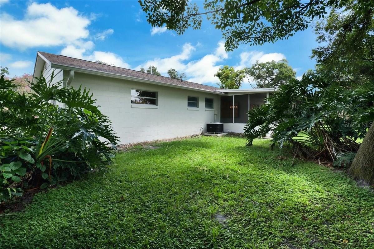 Image 37 of 38 For 380 Banyan Drive