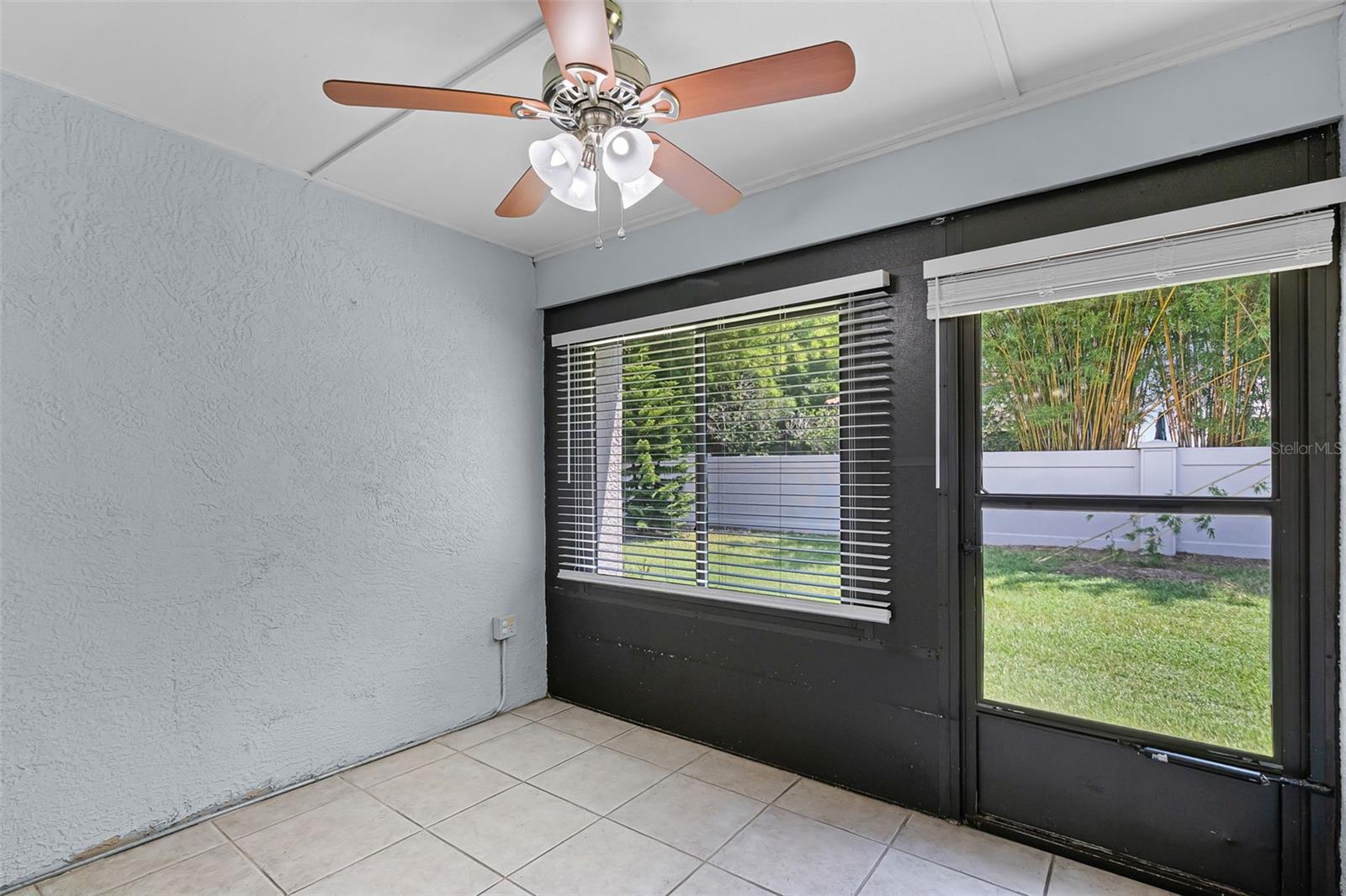 Image 19 of 20 For 8370 Sandpoint Boulevard