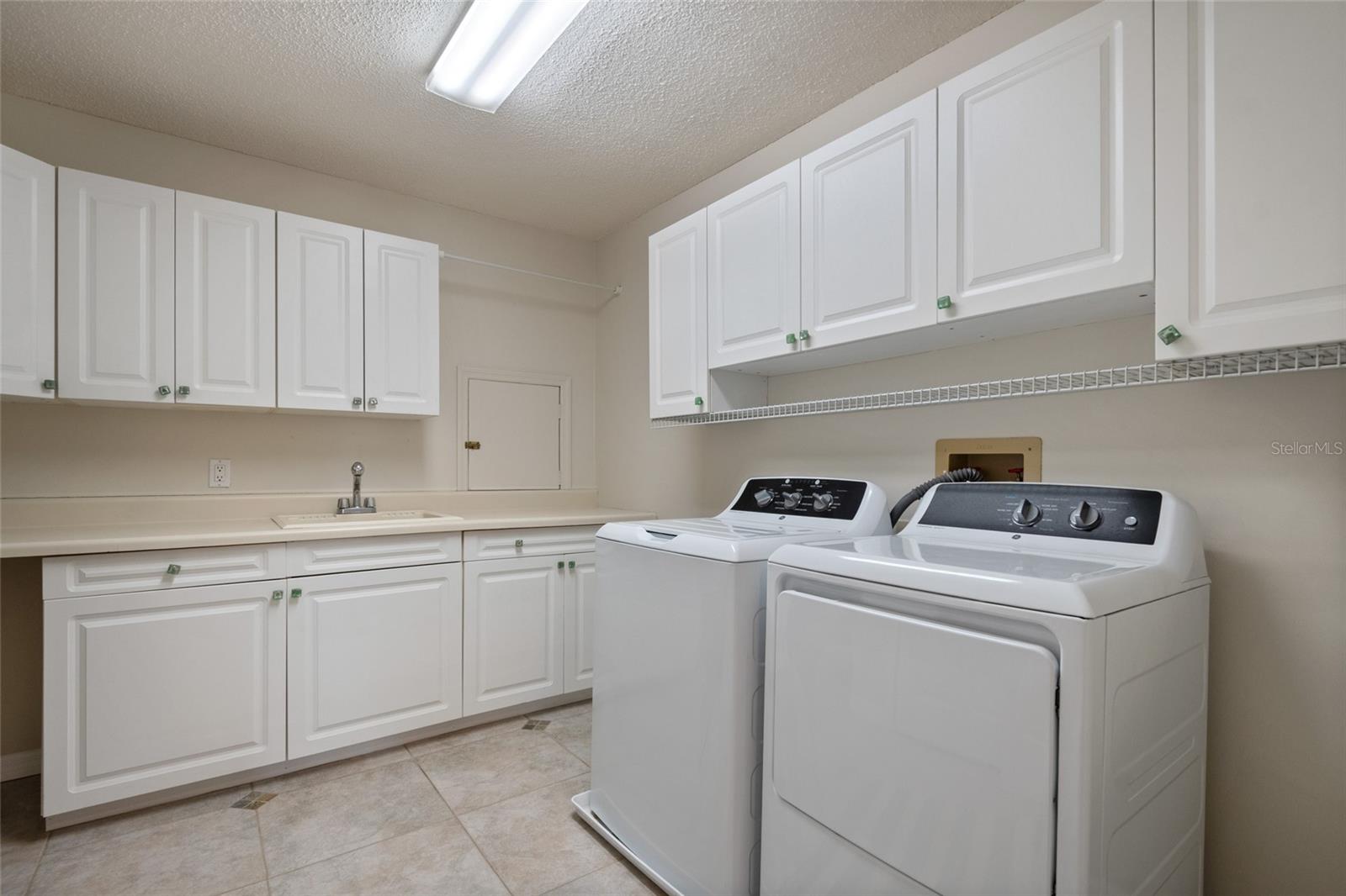 Image 46 of 64 For 5608 Bear Lake Circle