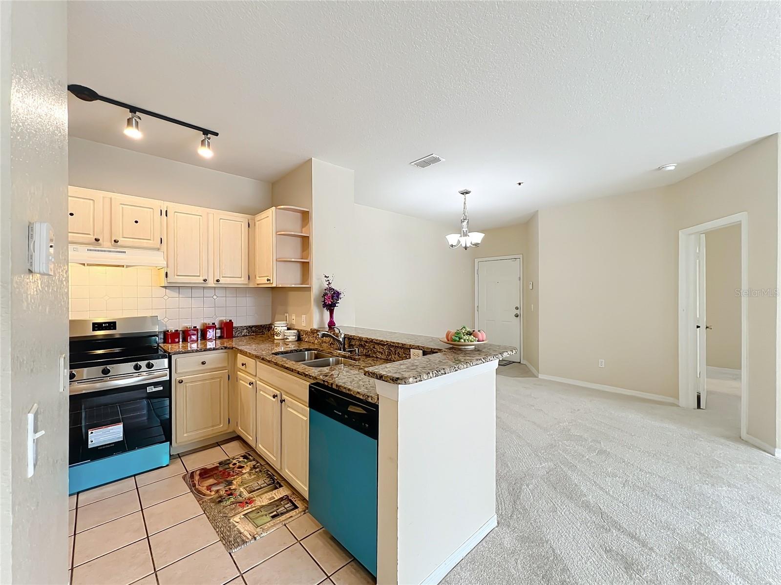 Image 18 of 51 For 2705 Maitland Crossing Way 205