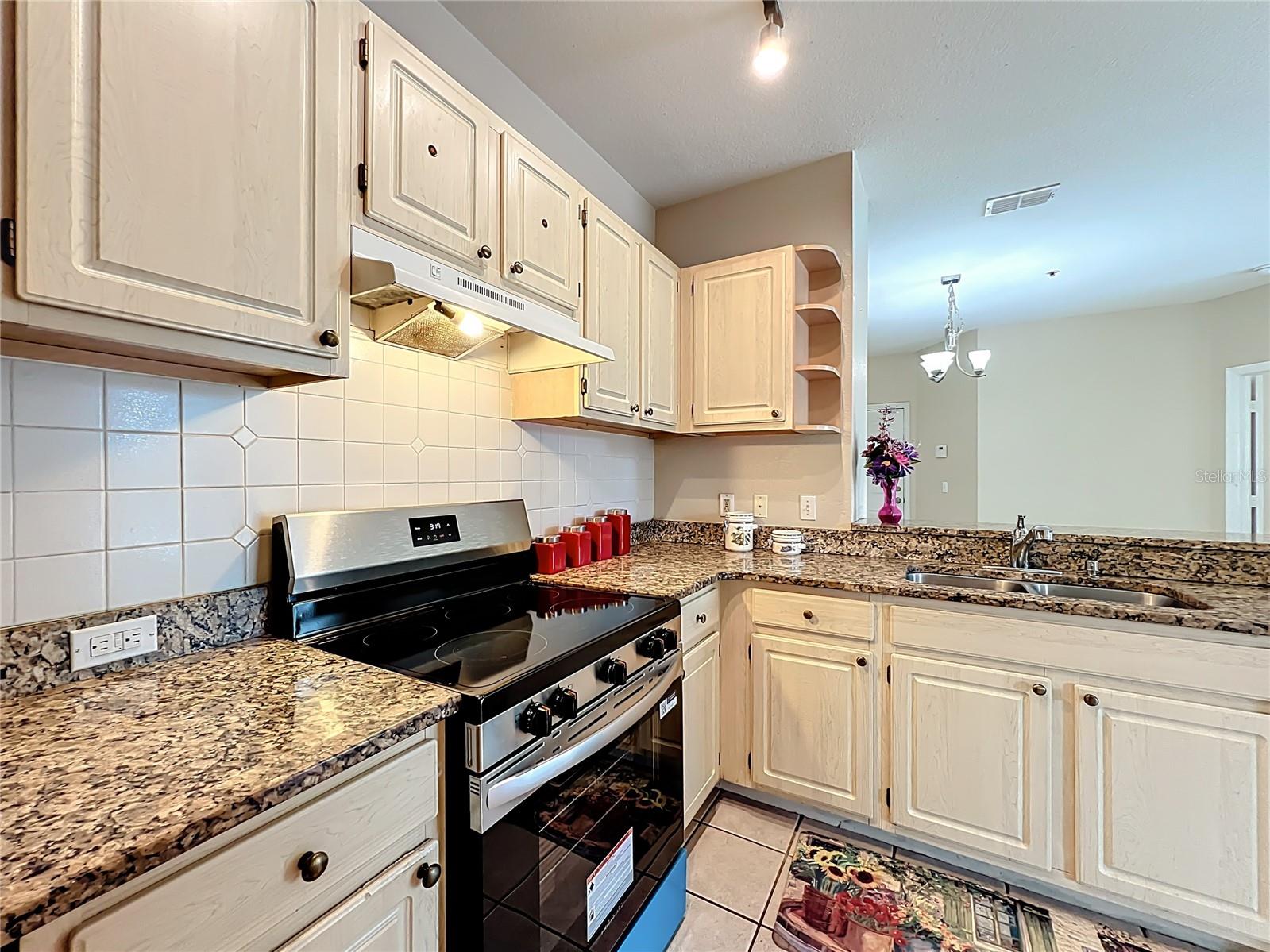 Image 21 of 51 For 2705 Maitland Crossing Way 205