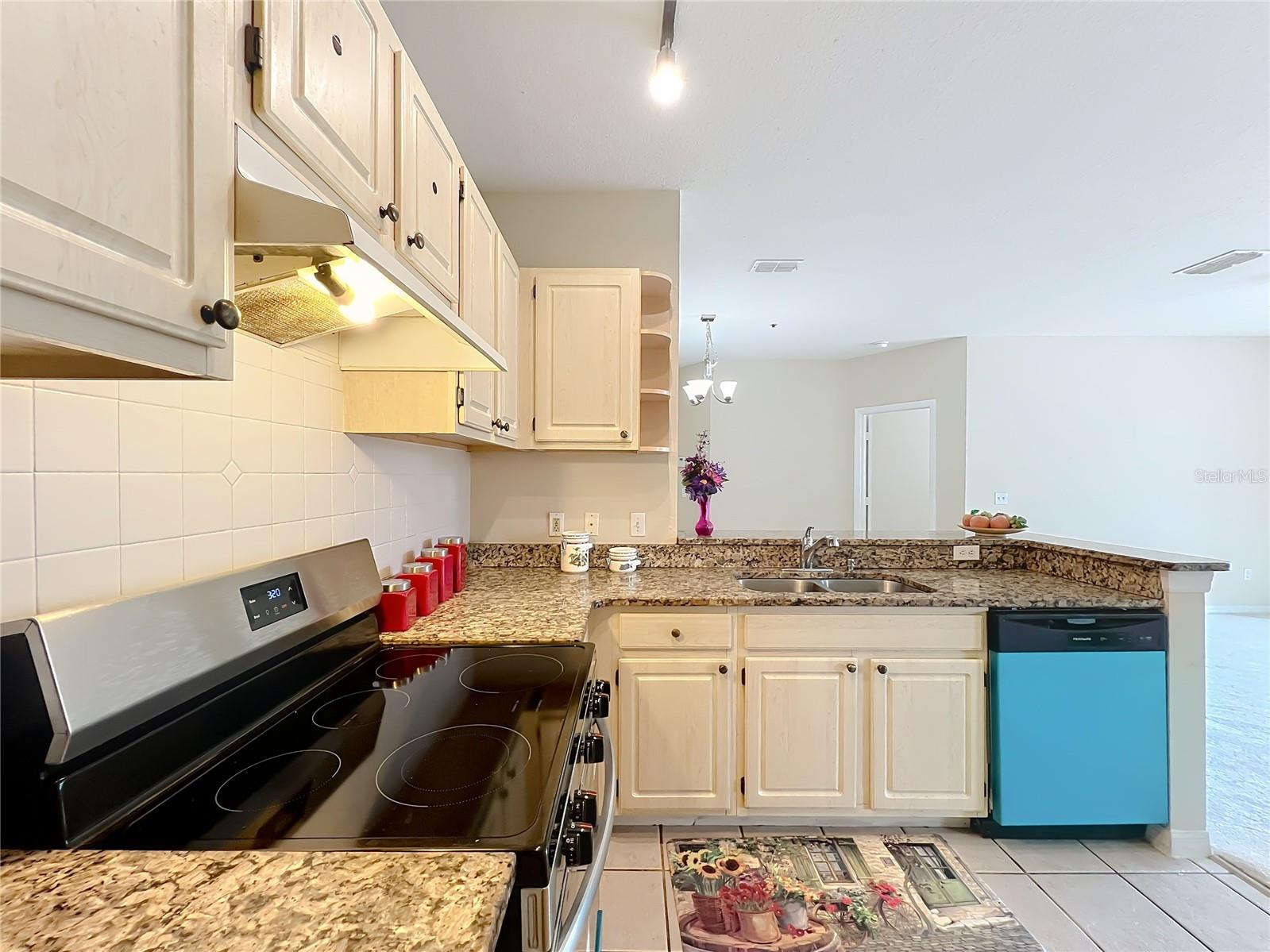 Image 22 of 51 For 2705 Maitland Crossing Way 205