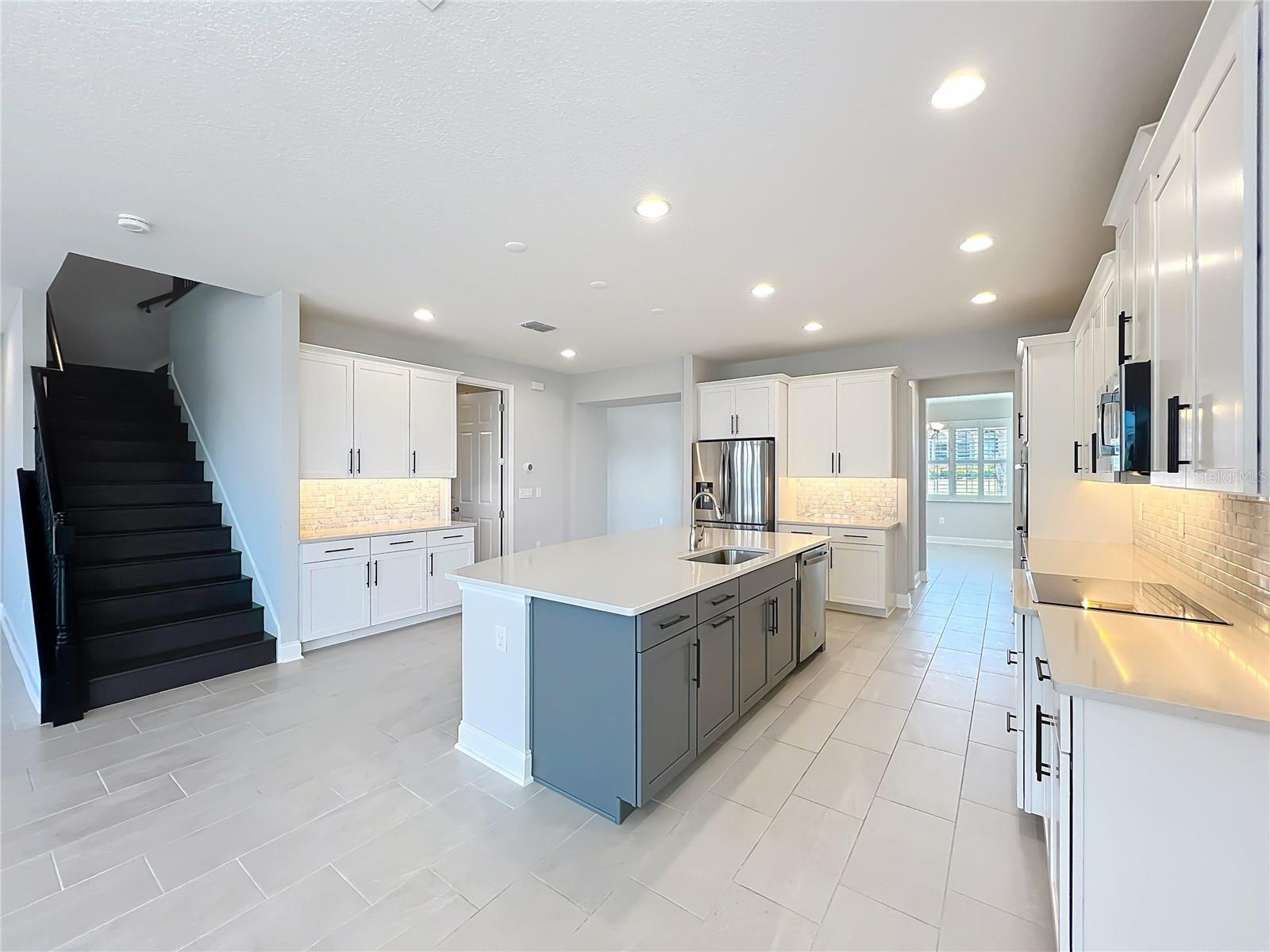 Image 17 of 64 For 13185 Blossom Valley Drive