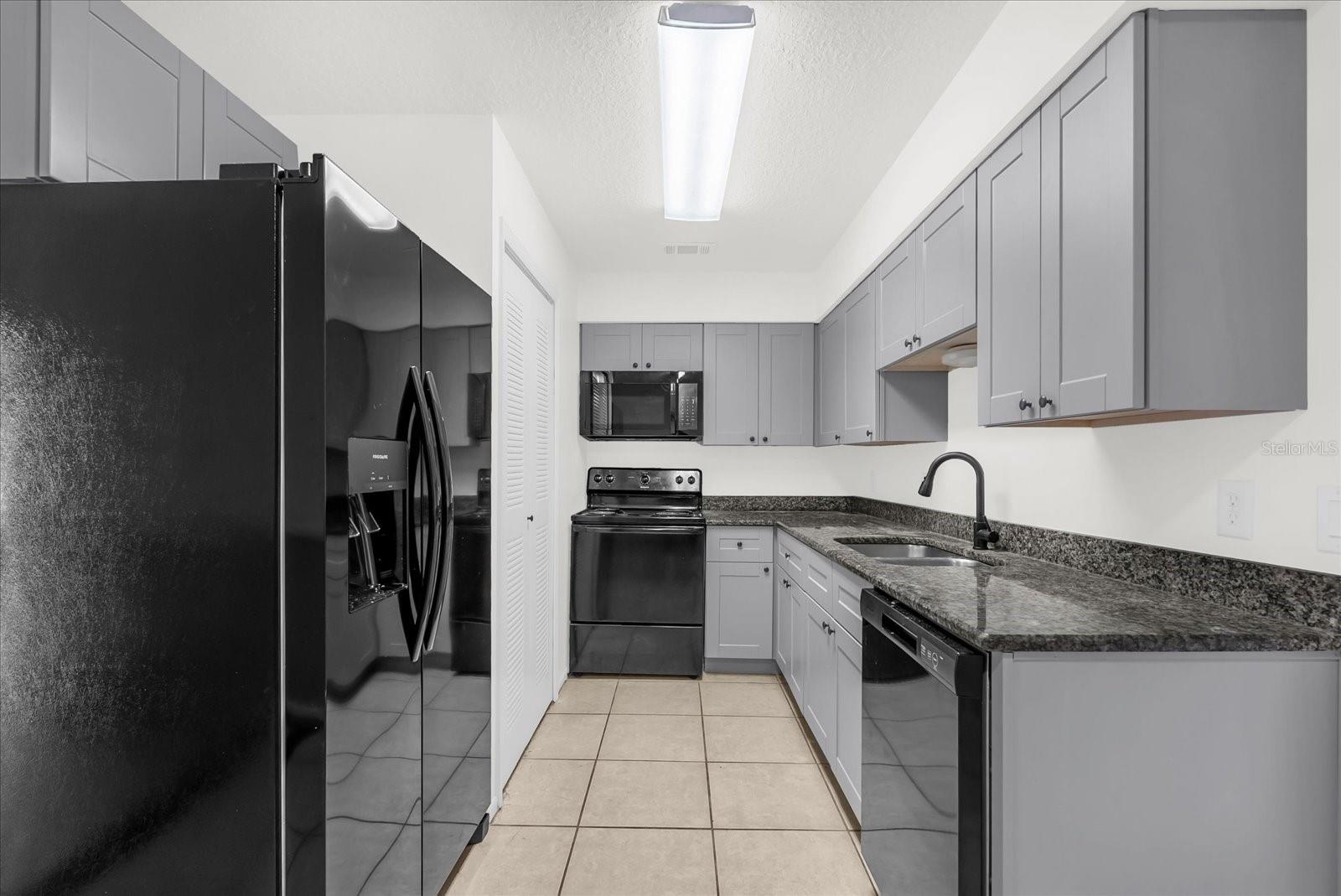 Image 7 of 22 For 1279 Woodman Way
