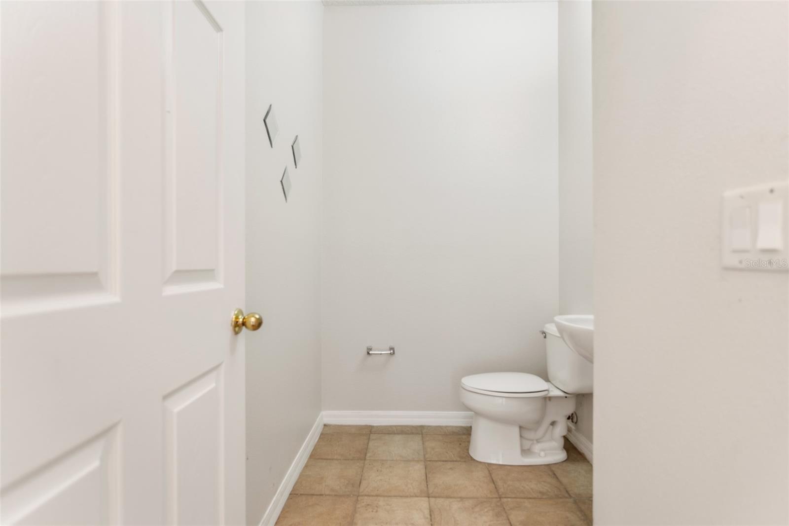 Image 16 of 35 For 7512 Fordham Creek Lane