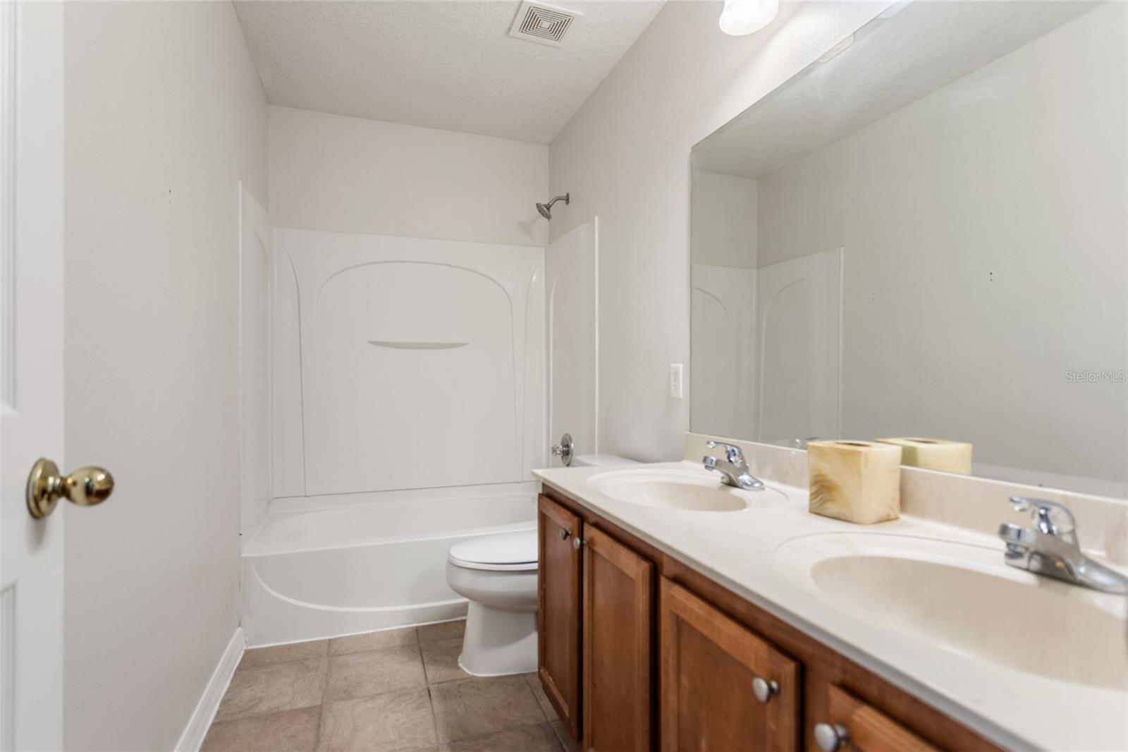 Image 22 of 35 For 7512 Fordham Creek Lane