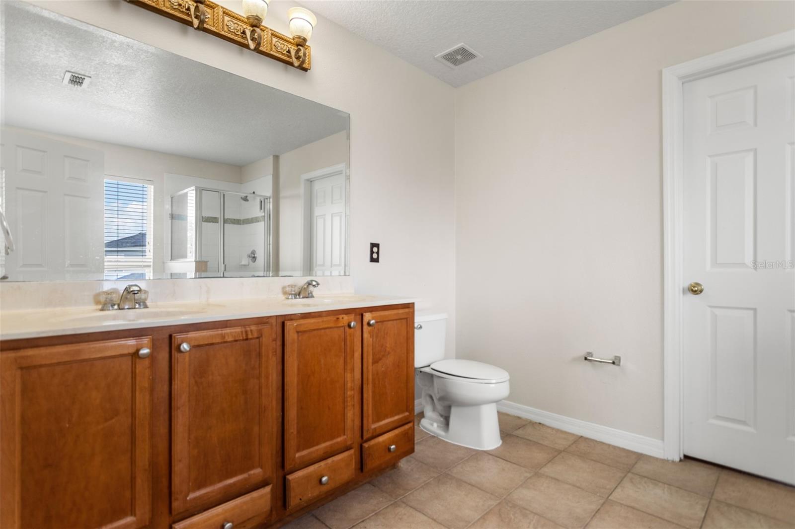 Image 25 of 35 For 7512 Fordham Creek Lane