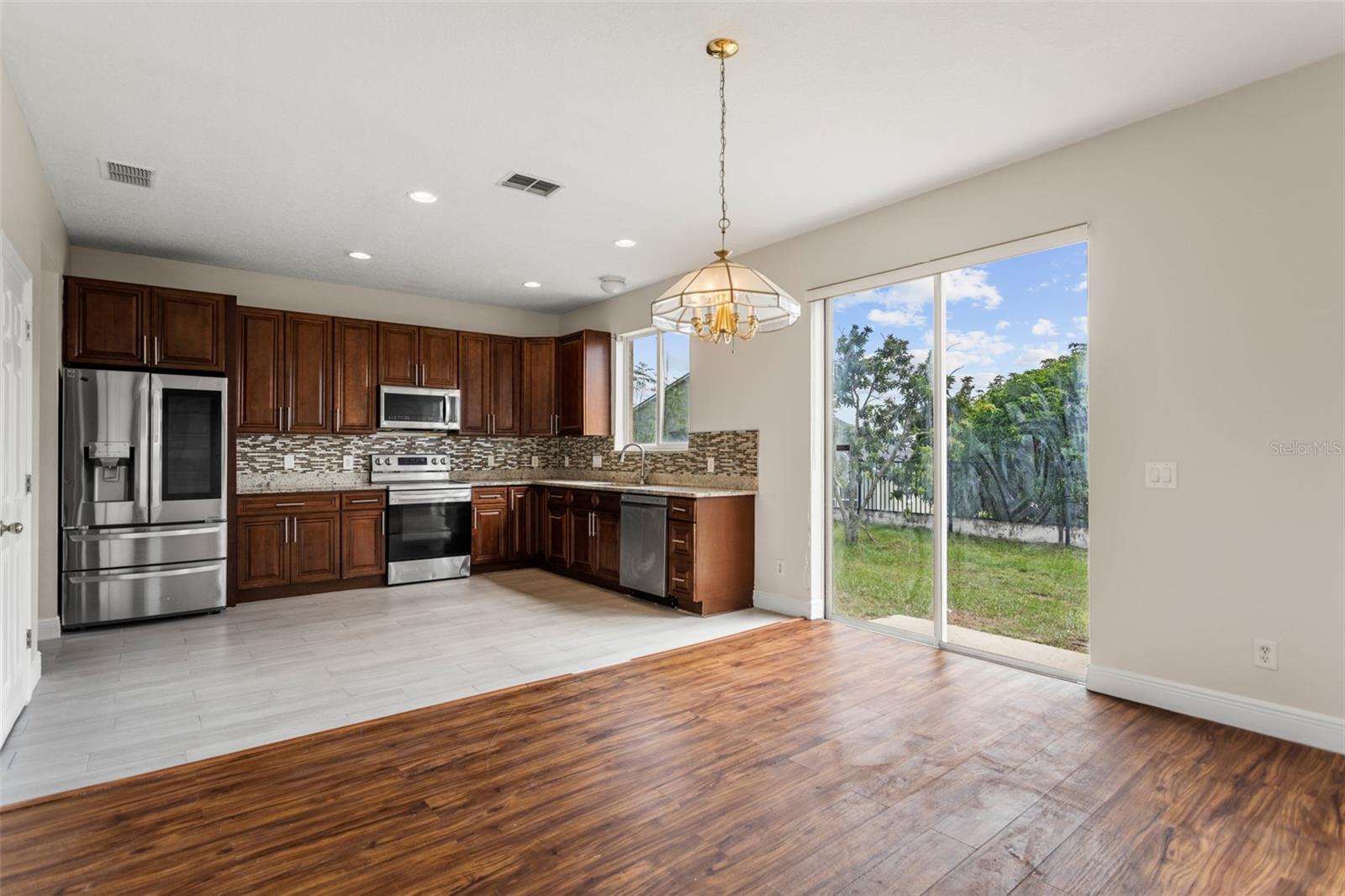 Image 29 of 35 For 7512 Fordham Creek Lane