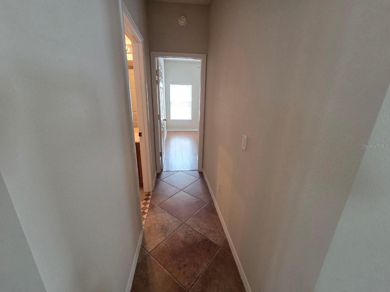 Image 5 of 27 For 14955 Hawksmoor Run Circle