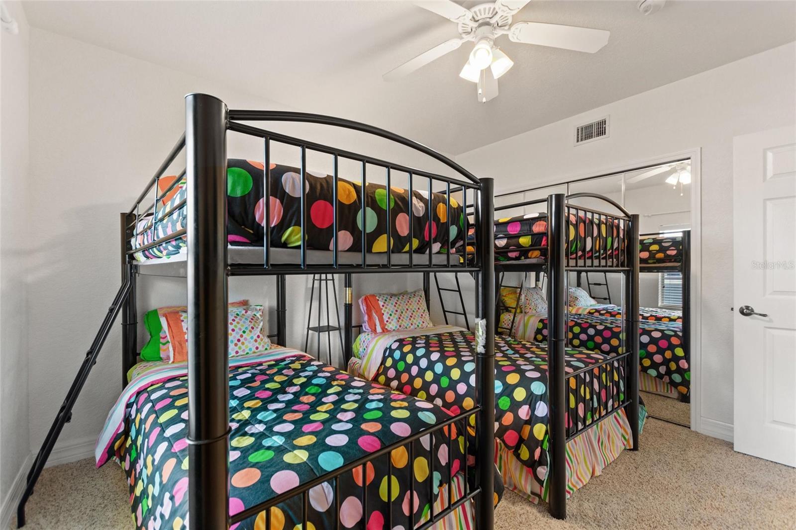 Image 10 of 39 For 5300 Atlantic Avenue 14-603