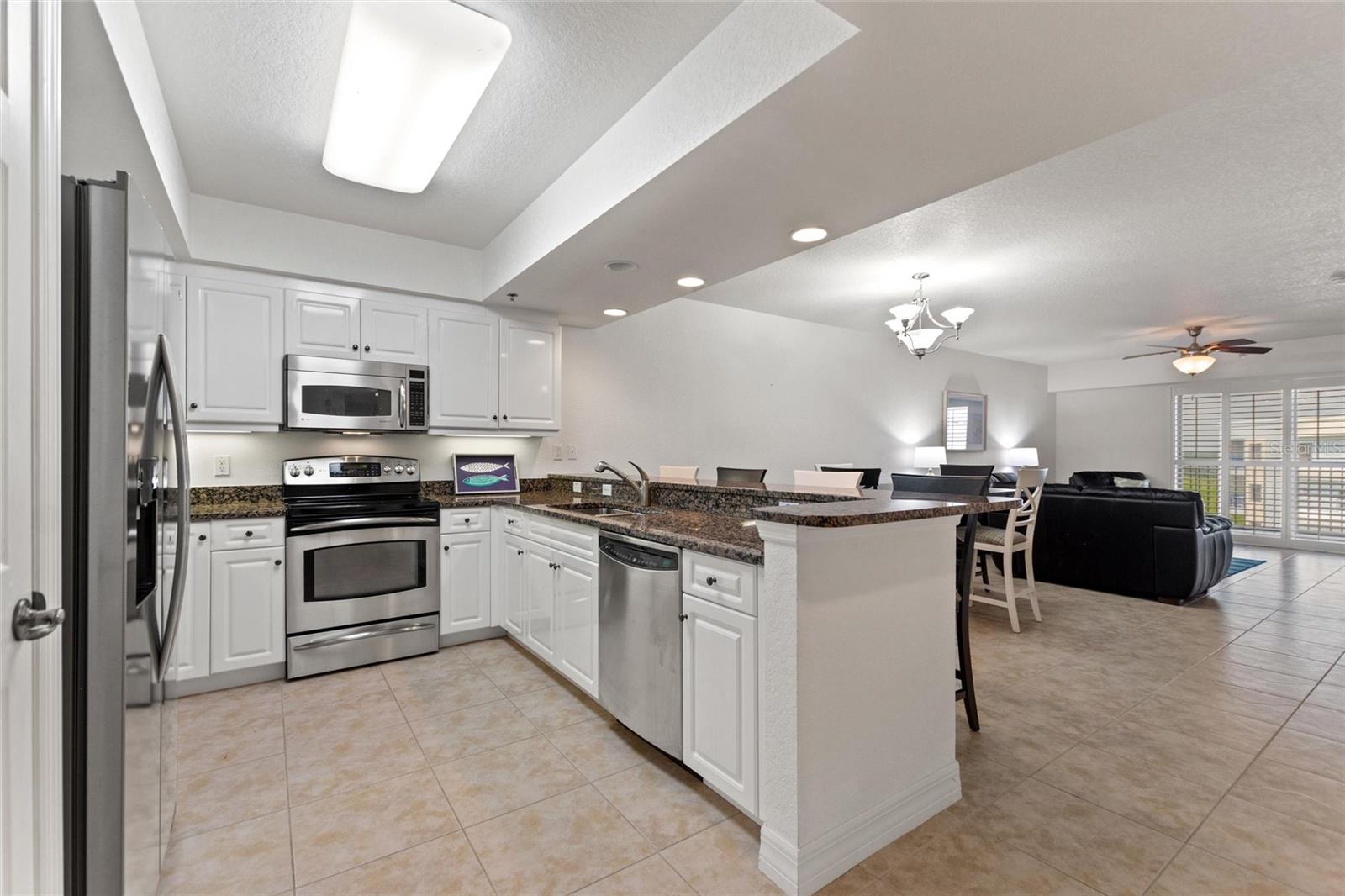 Image 12 of 39 For 5300 Atlantic Avenue 14-603