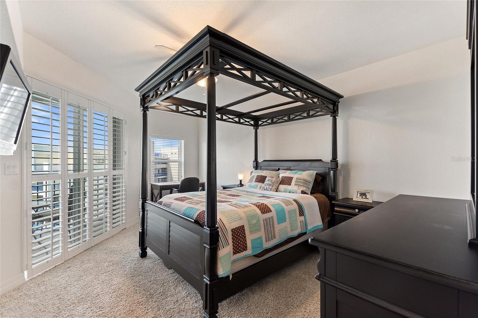 Image 19 of 39 For 5300 Atlantic Avenue 14-603