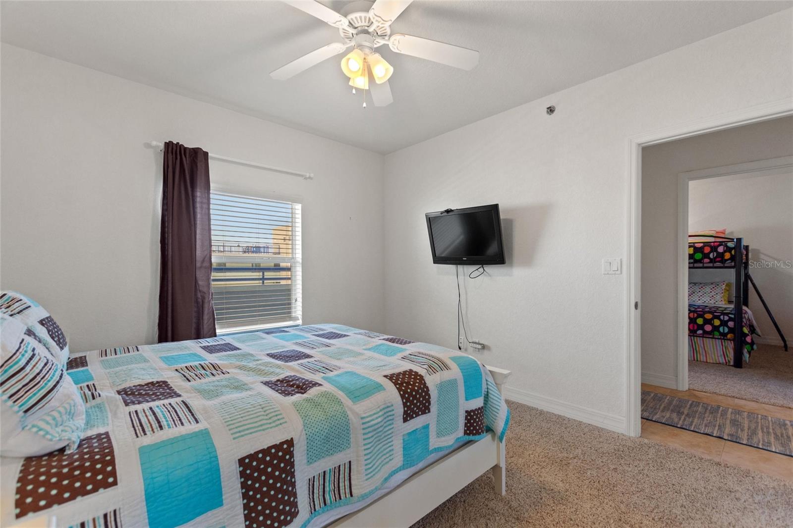 Image 8 of 39 For 5300 Atlantic Avenue 14-603