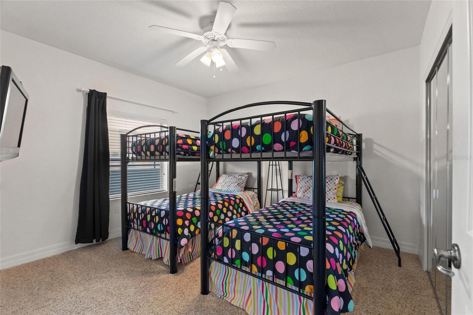 Image 9 of 39 For 5300 Atlantic Avenue 14-603